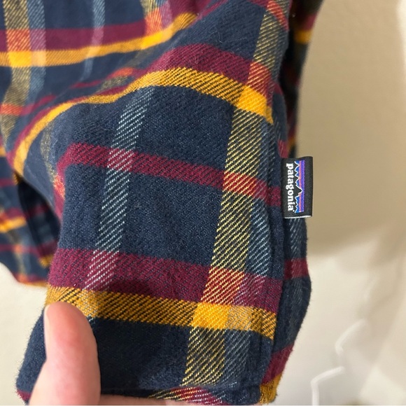 Patagonia Womens Long Sleeved Fjord Flannel Button Down Blue & Yellow Sz Small - Picture 3 of 8